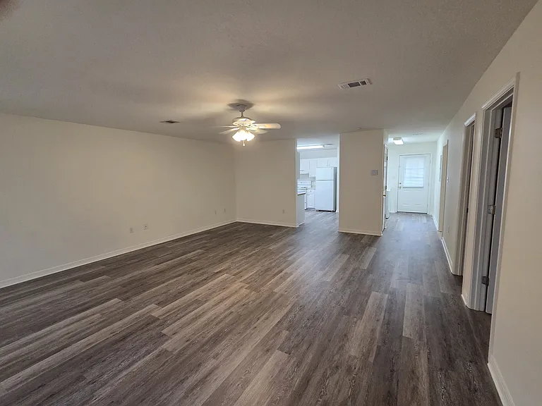 22 Hunter Ln #22A — Photo 3
