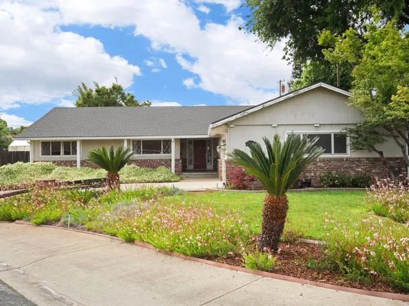 1150 Junewood Ct, Lodi, CA 95242