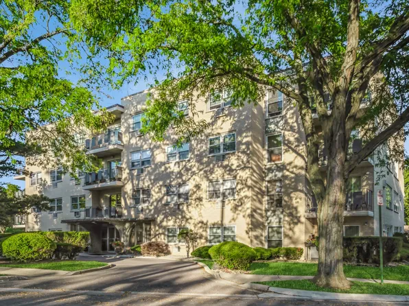 7801 Niles Center Rd APT 201, Skokie, IL 60077