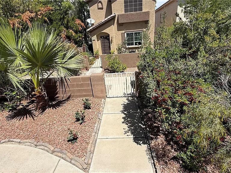 10024 Via Toro Ave — Photo 10