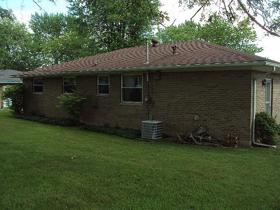 4th image of 100 Linwood Dr