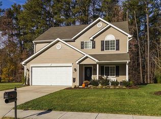 102 Walnut Crossing Dr, Whitsett, NC 27377