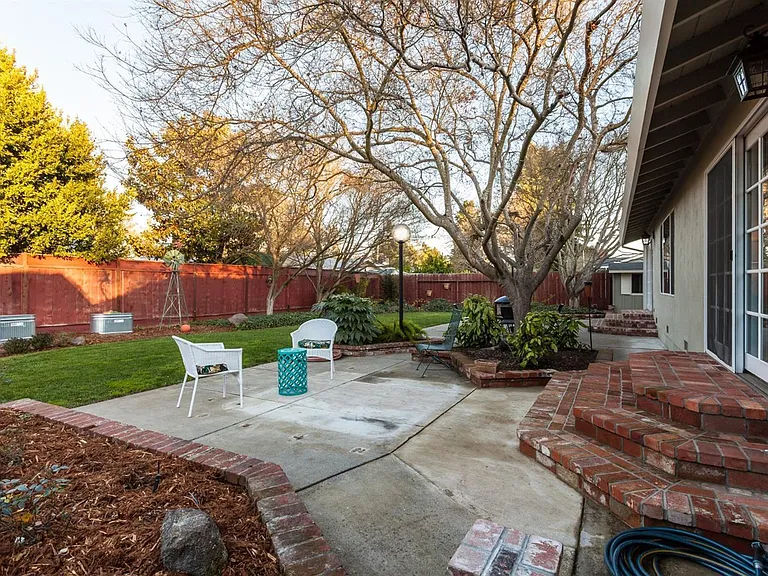 2572 Rollingwood Dr — Photo 25