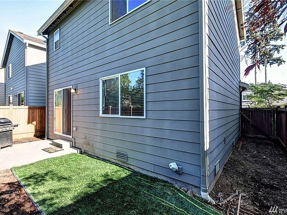4th image of 9113 1st St SE