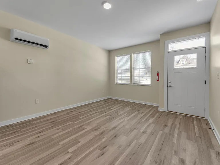 280 E Loudon Ave #101 — Photo 8