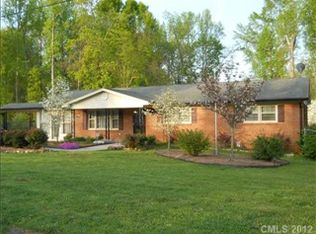 4421 Farmbrook Rd, Gastonia, NC 28056