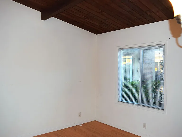 267 Barbara Ave — Photo 6
