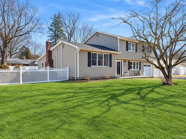 153 Montrose Drive, Port Jefferson Station, NY 11776