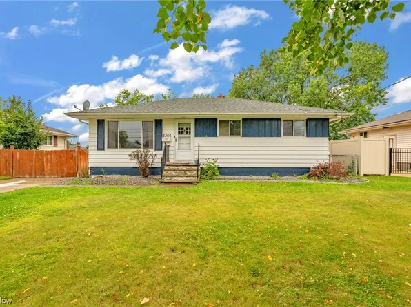 6366 Michael Dr, Brookpark, OH 44142