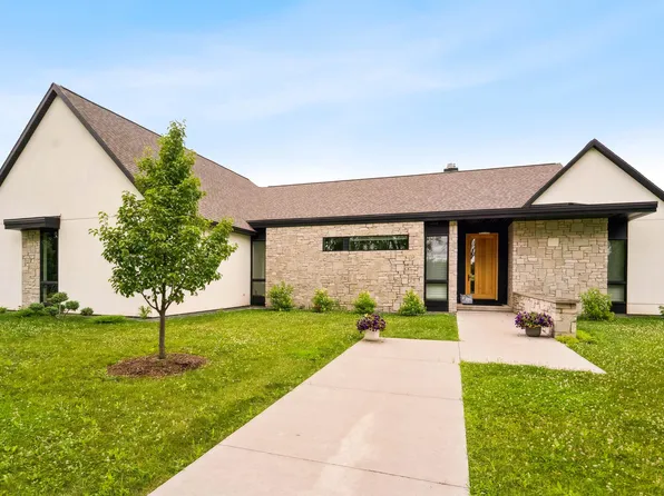 W4038 Maplewood Ln, Fond Du Lac, WI 54937