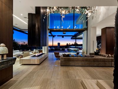 1305 Collingwood Pl, Los Angeles, CA, 90069