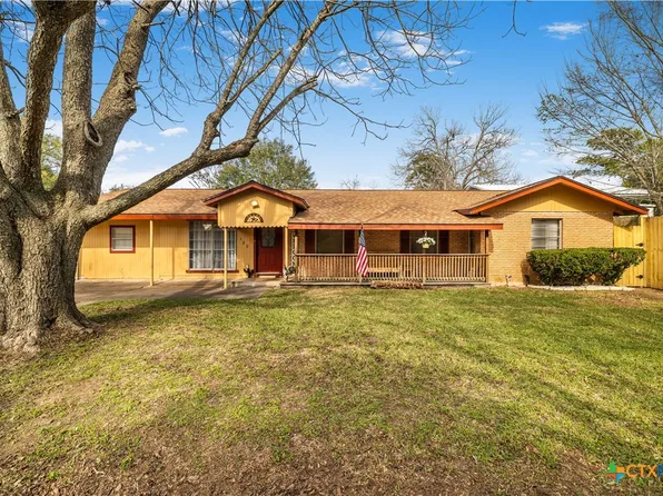 120 Live Oak St, Lolita, TX 77971