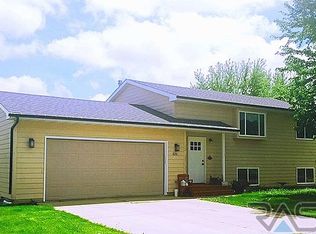 820 N Rose Ave, Tea, SD 57064