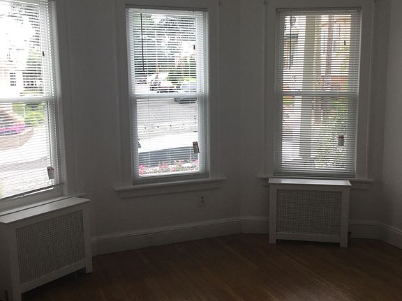 Large Bright Living Room