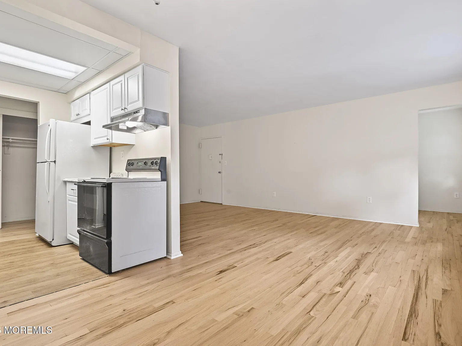 1 bed, 1.0 bath, 769 sqft, $2,100 — Photo 3