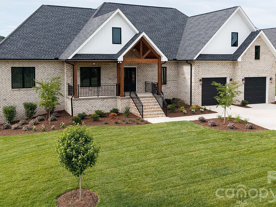 1st image of 2927 Tavistock Ln