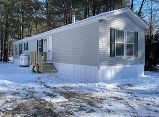 16 Vine St, Franklin, NH 03235