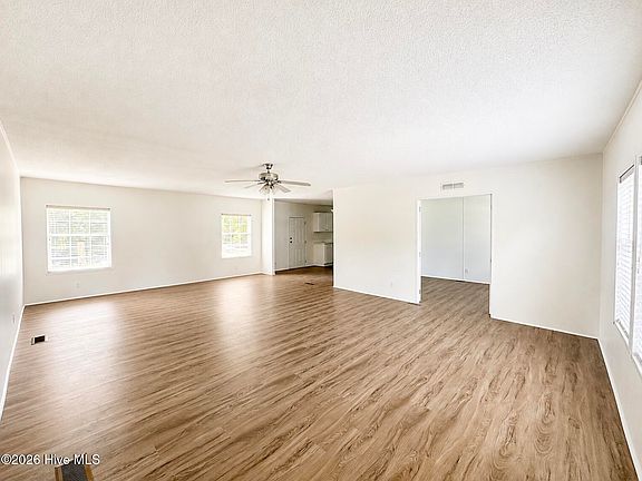 2nd image of 485 Wineview Court SE