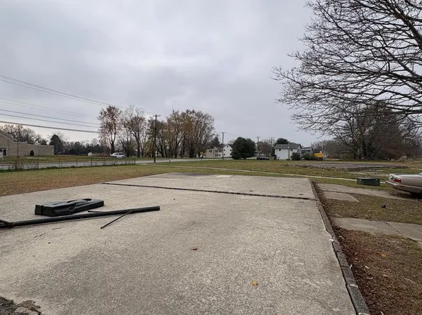 437-439 Afton Dr, Salem, NJ 08079