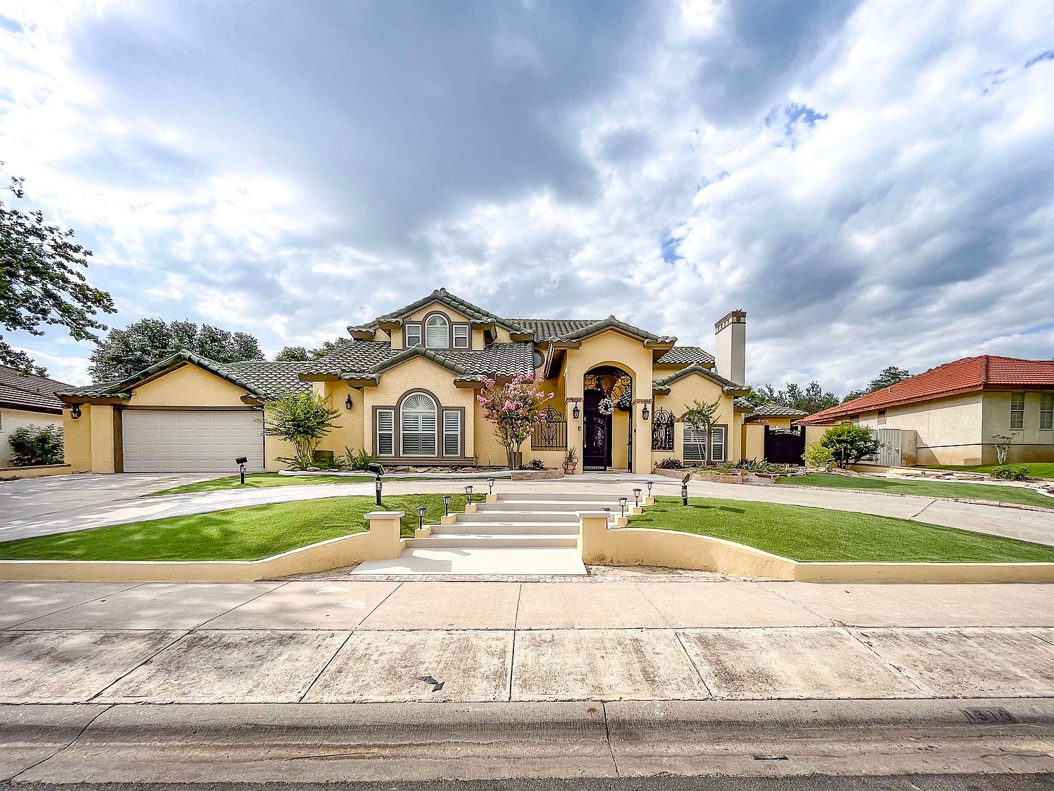 1310 E Country Dr, Laredo, TX 78045 MLS 20231854 Zillow