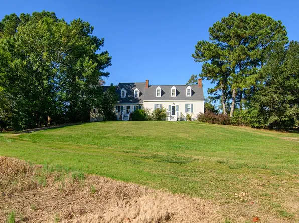 35257 Cats Point Ln, Quinby, VA 23423