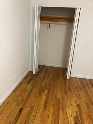 Rented by Alexiou Realty | media 15