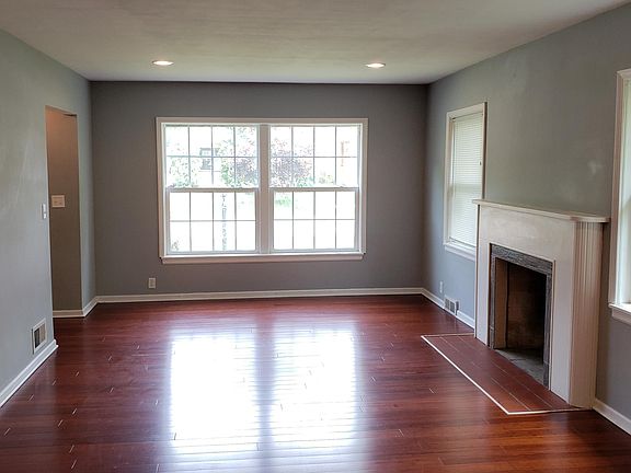 5th image of 2049 Paris Ave SE