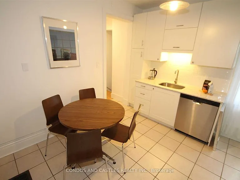 467 Richmond St E #2 — Photo 4