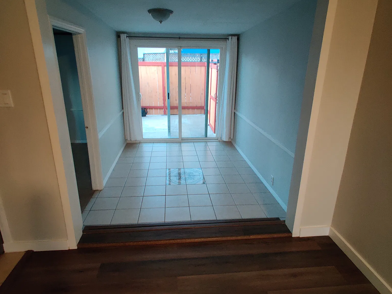 2 bed, 900 sqft, $3,000 — Photo 4