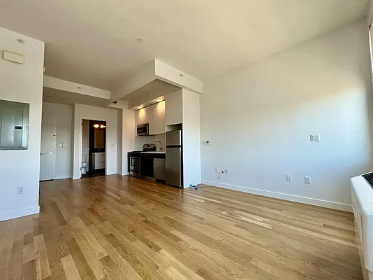 Rented by AZ REALTY NYC LLC | media 3