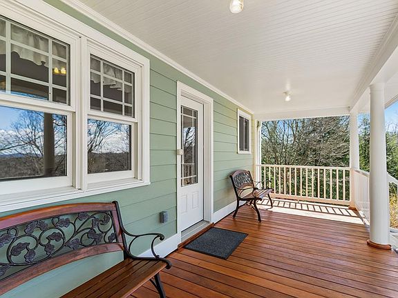 5th image of 1697 Caney Creek Rd