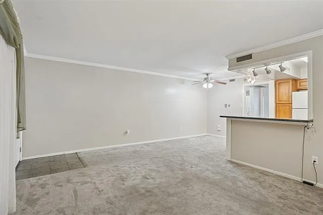 2732 Whitney Pl #209 — Photo 8