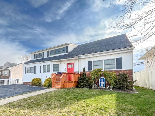 21 Marina Rd #2