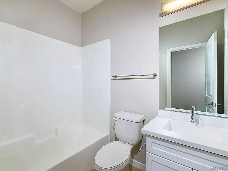 Shared full bathroom