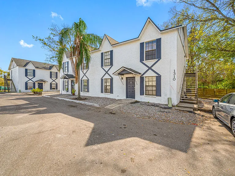 1308 W Waters Ave — Photo 25
