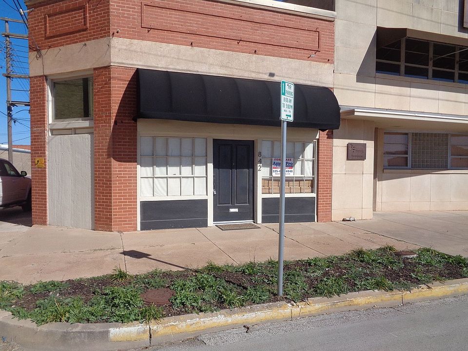 1st image of 842 N 3rd St