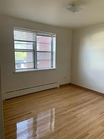760 Osborne — Photo 3