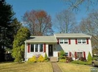 73 Crain Rd, Paramus, NJ 07652