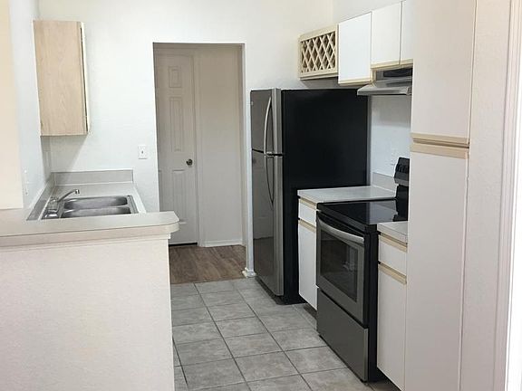 5th image of 2600 Robert Trent Jones Dr APT 932
