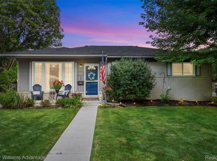 14824 Gary Ln, Livonia, MI 48154