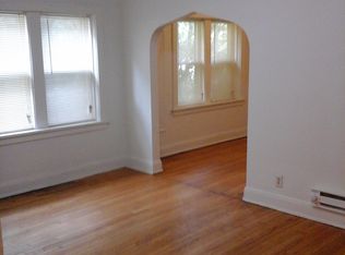 1429 N 21st St APT 4, Milwaukee, WI 53205