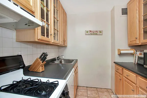 Sold by Bond New York | media 13