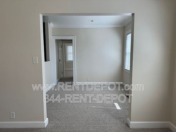 5th image of 532 S Alvord Blvd #U