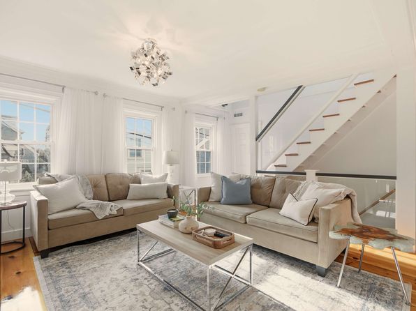 38 Pope St #2