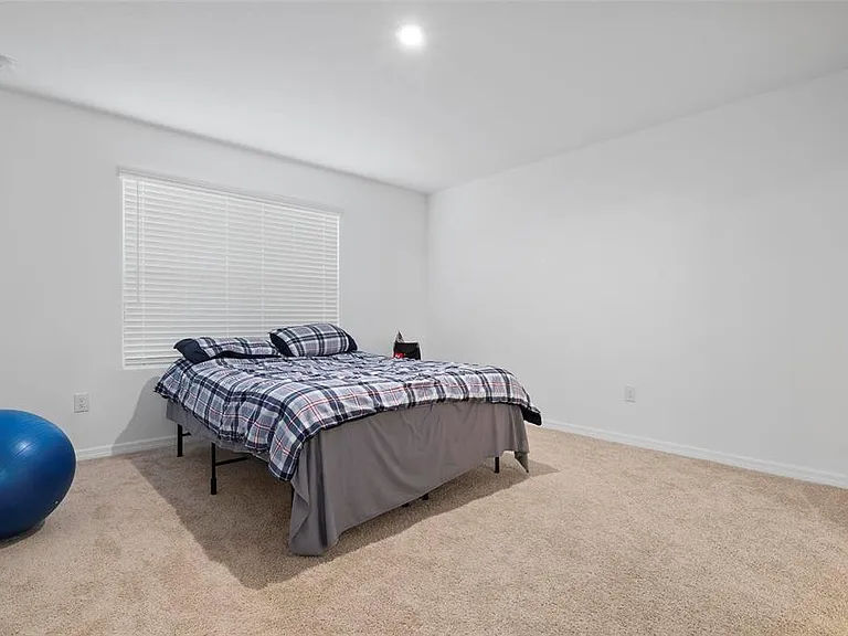 6305 Springmont Loop — Photo 14