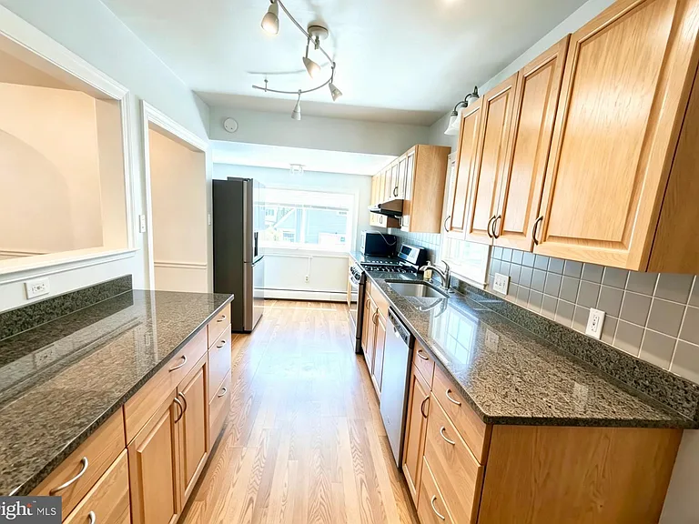 222 Rock Glen Rd — Photo 12