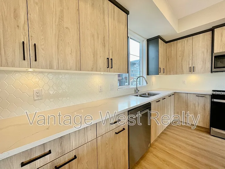 4025 Gellatly Rd S #147 — Photo 5