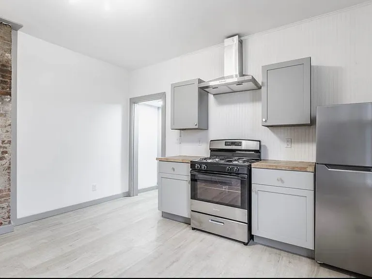 1521 English Ave — Photo 13