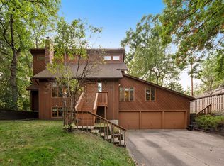 4043 Valentine Ct, Arden Hills, MN 55112