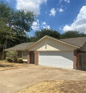808 Skelly St, Crowley, TX, 76036